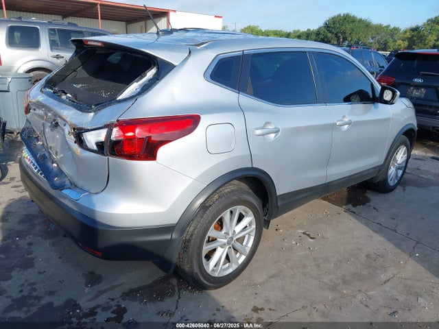 JN1BJ1CP1JW164072 Nissan 2018