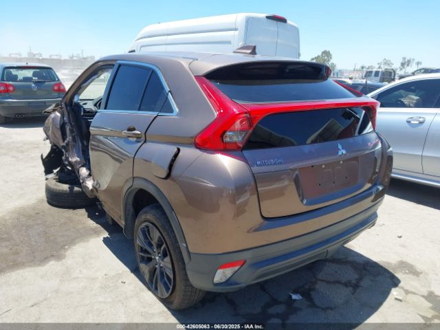 2018 MITSUBISHI ECLIPSE CROSS JA4AT4AA8JZ064417 Photo 2