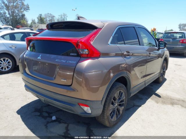 2018 MITSUBISHI ECLIPSE CROSS JA4AT4AA8JZ064417 Photo 3