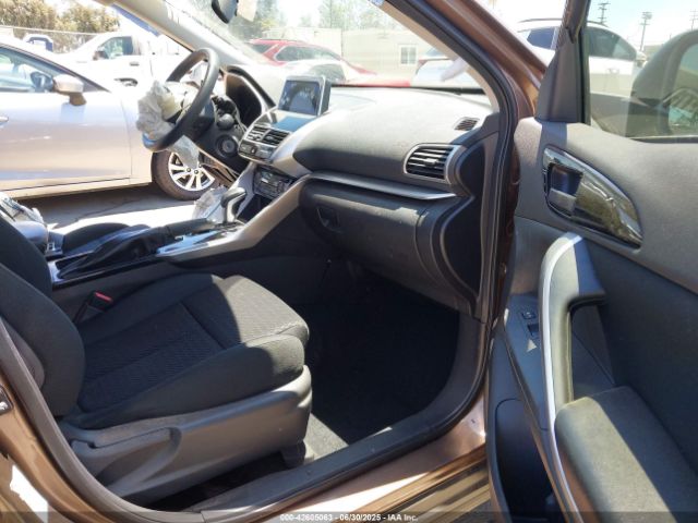 2018 MITSUBISHI ECLIPSE CROSS JA4AT4AA8JZ064417 Photo 4