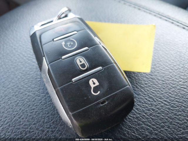 2020 RAM 1500 1C6SRFFT0LN361097 Photo 10