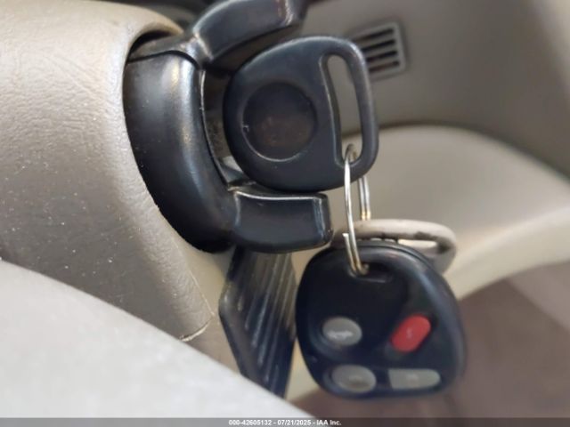 2004 CADILLAC DEVILLE 1G6KE57YX4U217561 Photo 10