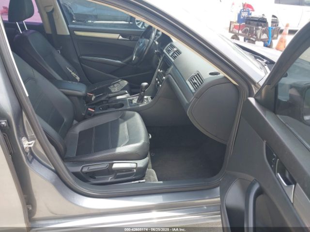 2015 VOLKSWAGEN PASSAT 1VWAT7A3XFC115934 Photo 4