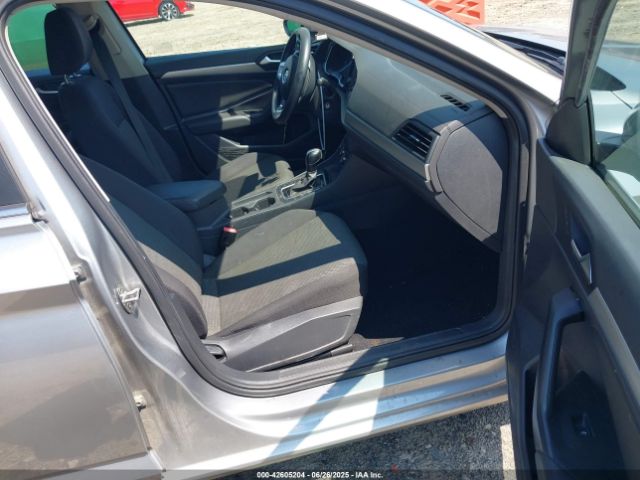 2020 VOLKSWAGEN JETTA 3VWCB7BU7LM009809 Photo 4