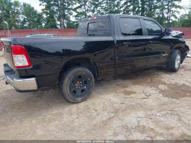 2022 RAM 1500 1C6RREMT4NN304576 Photo 3