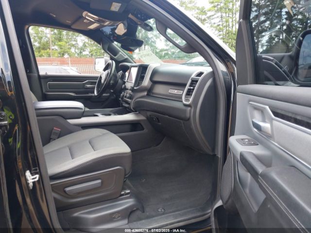 2022 RAM 1500 1C6RREMT4NN304576 Photo 4