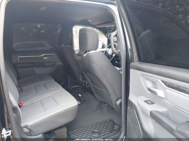 2022 RAM 1500 1C6RREMT4NN304576 Photo 7