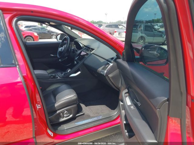 2021 JAGUAR E-PACE SADFP2FX4M1023923 Photo 4