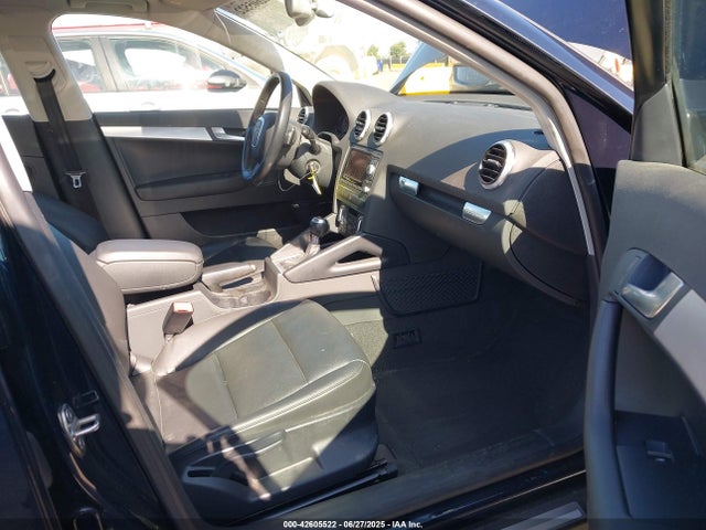2013 AUDI A3 WAUMFAFM1DA027768 Photo 4