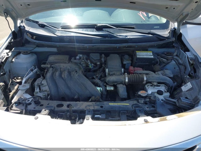 3N1CN7AP5KL819663 Nissan 2019