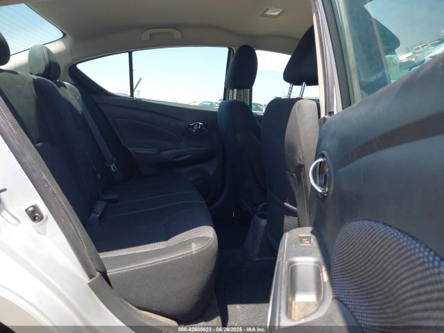 3N1CN7AP5KL819663 Nissan 2019