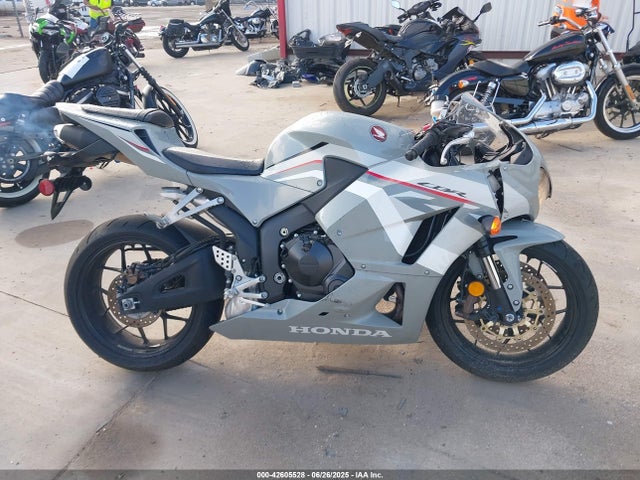 JH2PC4087SK900072 Honda Pc40e-2400001
