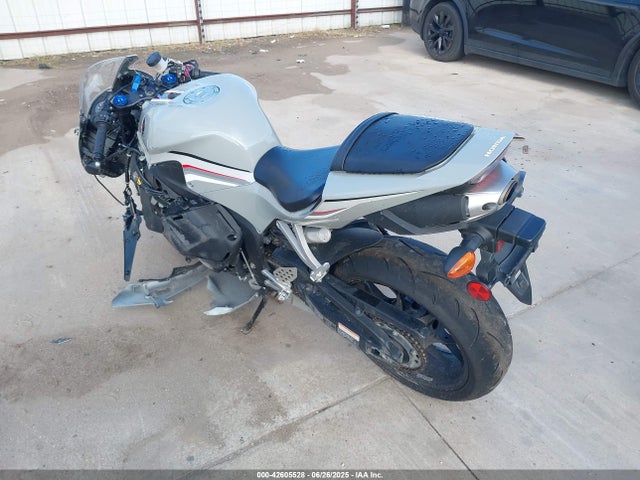 JH2PC4087SK900072 Honda Pc40e-2400001