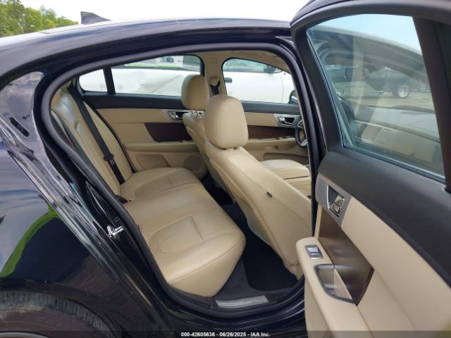 2013 JAGUAR XF SAJWA0ES9DPS98645 Photo 7