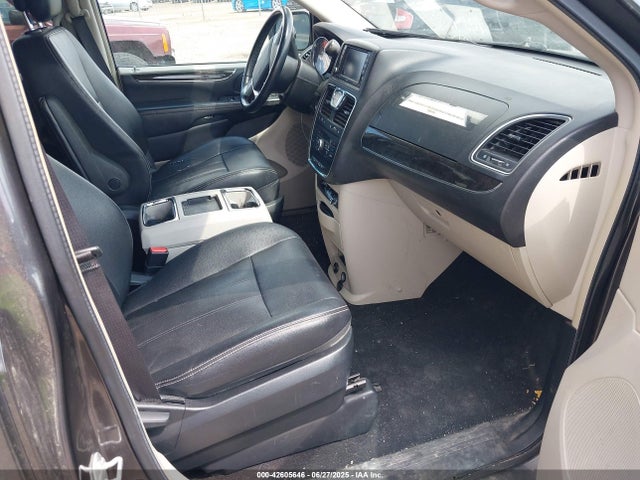 Chrysler 2016 2016 2C4RC1BG6GR292879 Image 5
