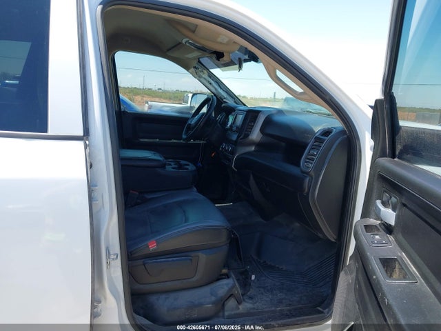 3C6UR5HJ3KG604164 RAM 2019