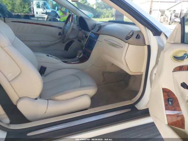 2007 MERCEDES-BENZ CLK 350 WDBTK56F17F221421 Photo 4