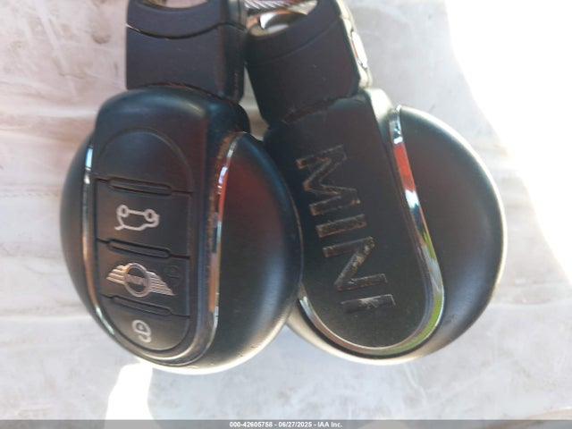 2017 MINI CLUBMAN WMWLU5C5XH2C45989 Photo 10