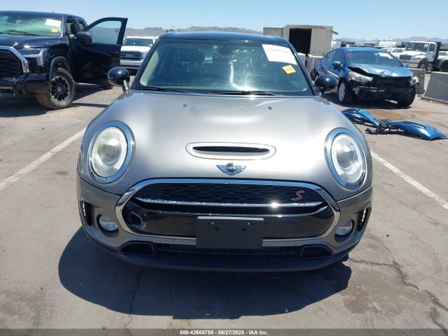 2017 MINI CLUBMAN WMWLU5C5XH2C45989 Photo 5