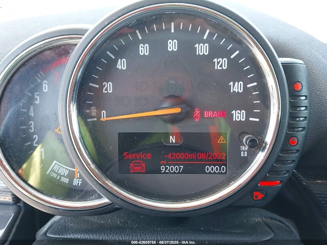 2017 MINI CLUBMAN WMWLU5C5XH2C45989 Photo 6