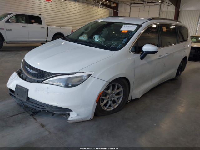 2020 CHRYSLER VOYAGER 2C4RC1DG9LR163834 Photo 1