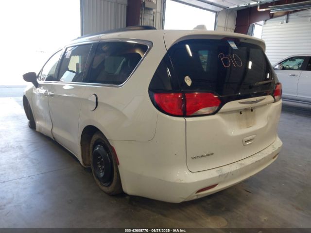 2020 CHRYSLER VOYAGER 2C4RC1DG9LR163834 Photo 2