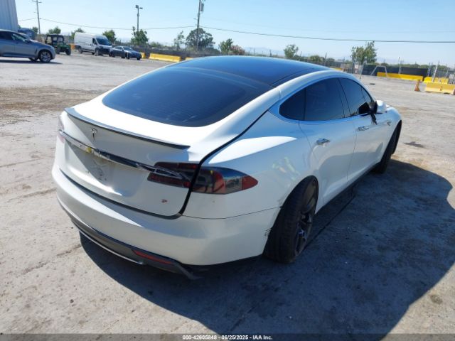 2013 TESLA MODEL S 5YJSA1DP5DFP16614 Photo 3