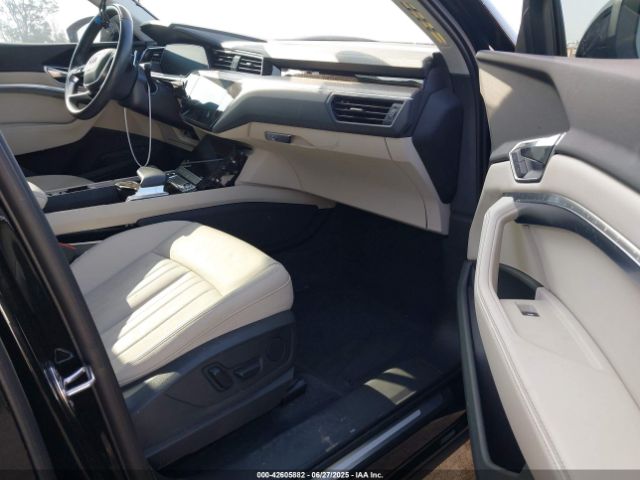 2024 AUDI Q8 E-TRON WA14AAGE1RB036748 Photo 4