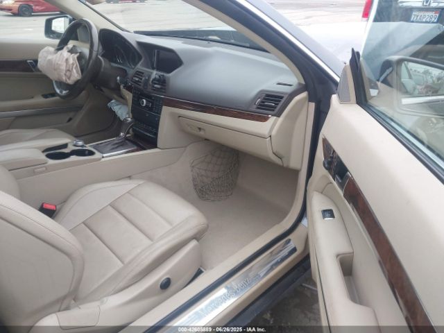 2011 MERCEDES-BENZ E 350 WDDKJ5GB7BF071681 Photo 4