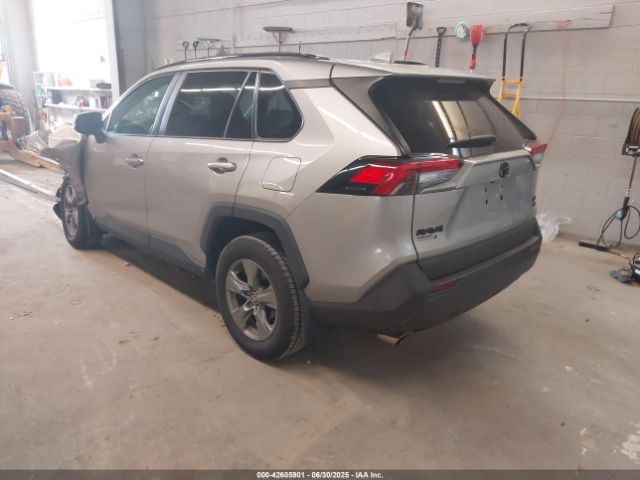 2022 TOYOTA RAV4 2T3P1RFV7NC258233 Photo 2
