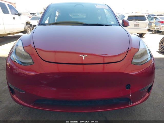 7SAYGAEE1SF263825 Tesla Model Y