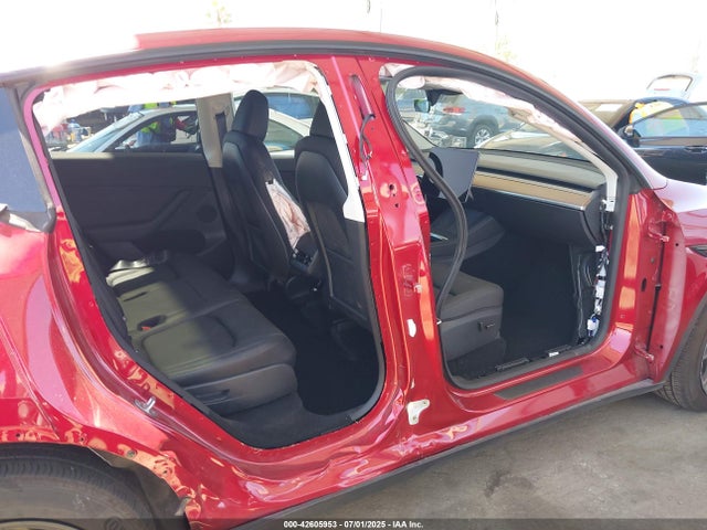 2025 TESLA MODEL Y 7SAYGAEE1SF263825 Photo 5