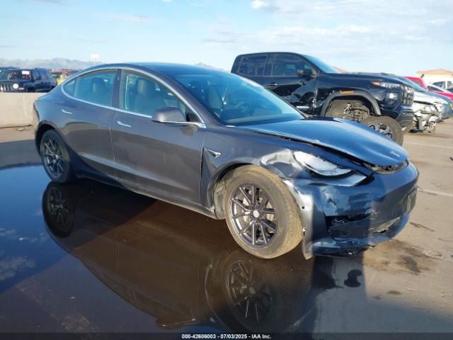 2019 TESLA MODEL 3 5YJ3E1EB4KF386067 Photo 0