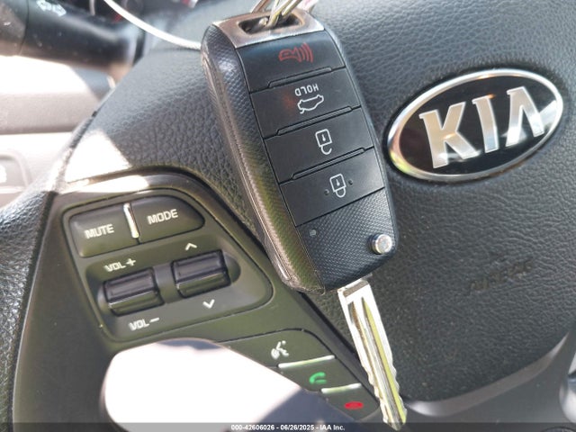 3KPFL4A72JE272241 KIA mpi nu