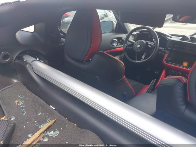 JN1BZ4BH0RM363030 Nissan Tt