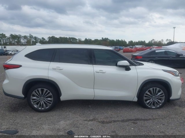 Aukcja sprzedaży 2021 Toyota Highlander Platinum, vin: 5TDFZRAHXMS038802, numer aukcji: 42606104