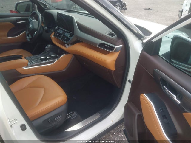 Aukcja sprzedaży 2021 Toyota Highlander Platinum, vin: 5TDFZRAHXMS038802, numer aukcji: 42606104
