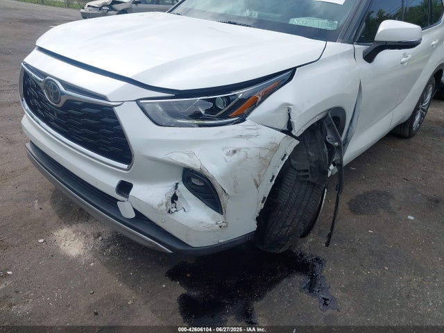 Aukcja sprzedaży 2021 Toyota Highlander Platinum, vin: 5TDFZRAHXMS038802, numer aukcji: 42606104
