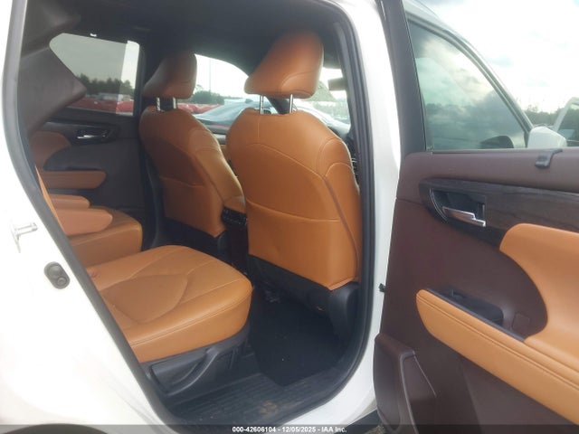 Aukcja sprzedaży 2021 Toyota Highlander Platinum, vin: 5TDFZRAHXMS038802, numer aukcji: 42606104