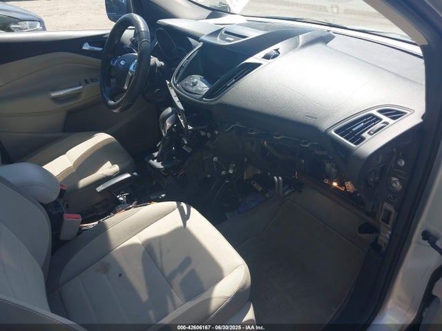 1FMCU9G9XEUD53111 Ford Escape