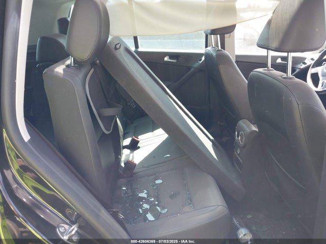 WVGAV7AX1FW506934 Volkswagen 2015