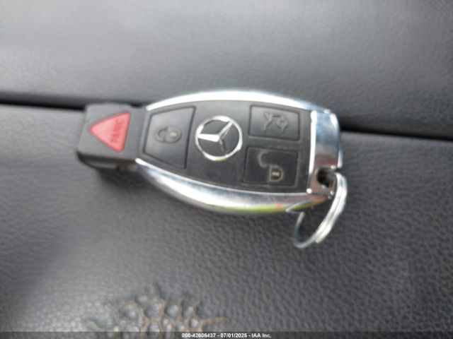 2011 MERCEDES-BENZ E 550 WDDHF9AB4BA415685 Photo 10
