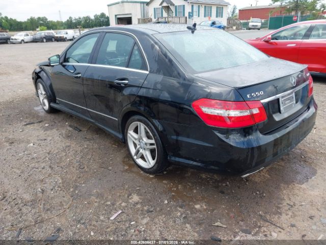 2011 MERCEDES-BENZ E 550 WDDHF9AB4BA415685 Photo 2