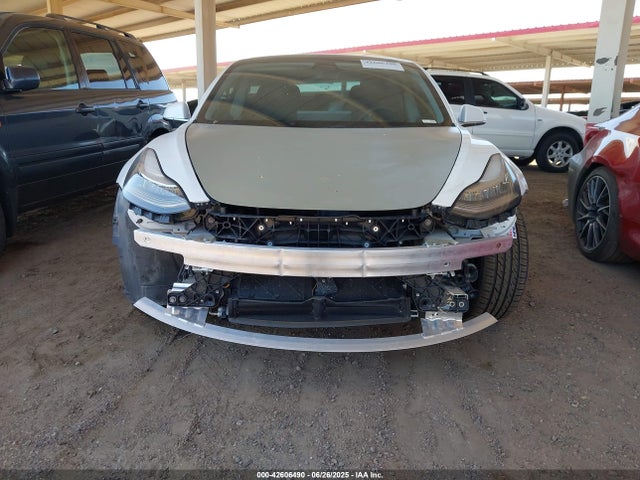 5YJ3E1EA6LF612151 Tesla 2020