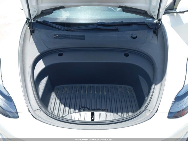 2023 TESLA MODEL 3 5YJ3E1EA8PF458421 Photo 9