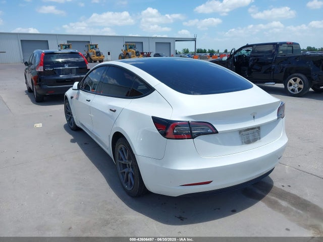 2023 TESLA MODEL 3 5YJ3E1EA8PF458421 Photo 2