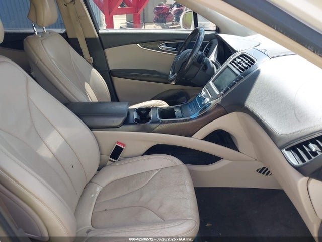 2LMPJ8LR7GBL63361 Lincoln MKX