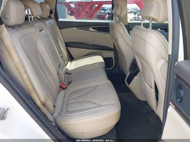 2LMPJ8LR7GBL63361 Lincoln MKX