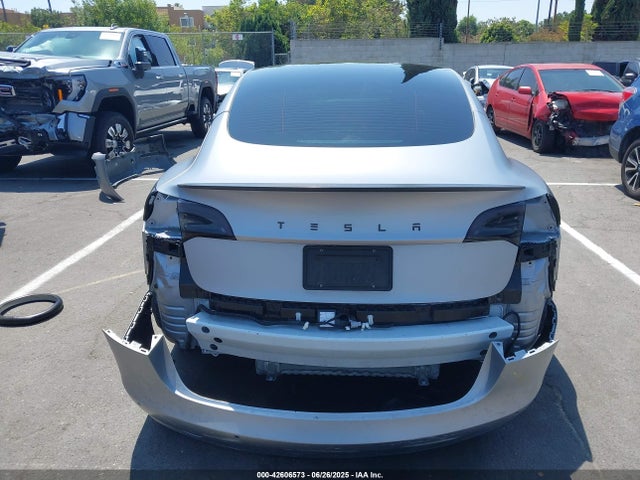 5YJ3E1EC2NF263039 Tesla MODEL 3