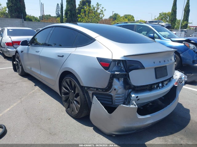 5YJ3E1EC2NF263039 Tesla MODEL 3